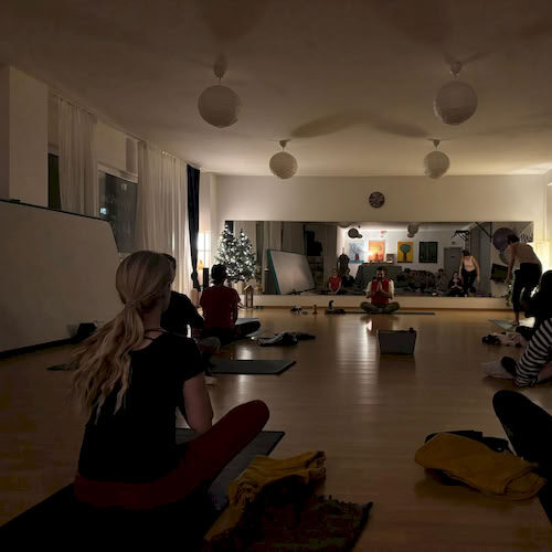 Joga lekcia v Žiline zameraná na dych a